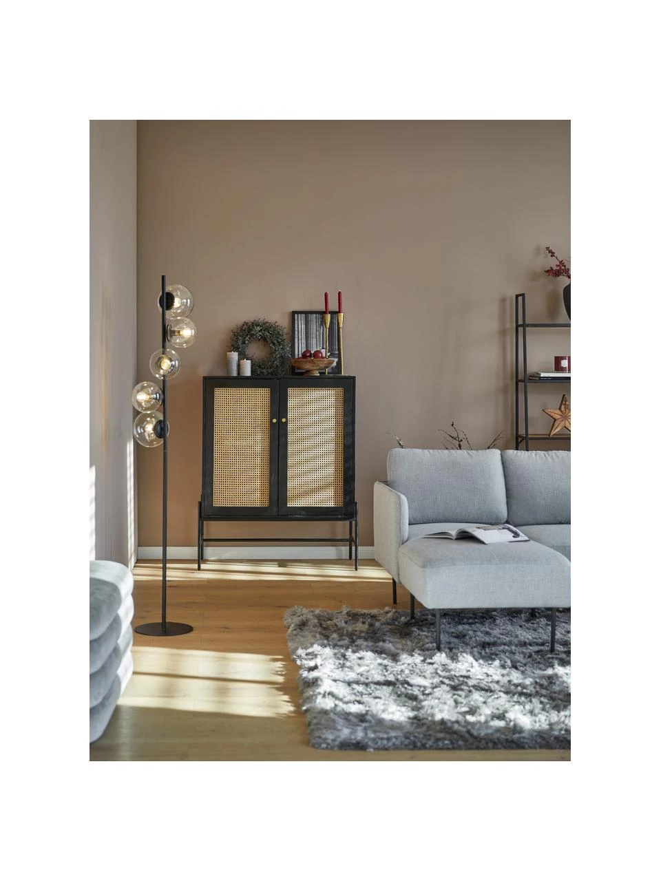 Westwing Collection Highboard Vienna mit Wiener Geflecht in Schwarz, B 100 x H 120 cm 3 Westwing Collection Highboard Vienna mit Wiener Geflecht in Schwarz, B 100 x H 120 cm – Bild 3