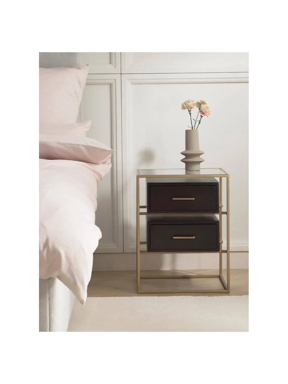 Westwing Collection Nachttisch Lyle mit Glasplatte, B 45 x H 58 cm 2 Westwing Collection Nachttisch Lyle mit Glasplatte, B 45 x H 58 cm – Bild 2