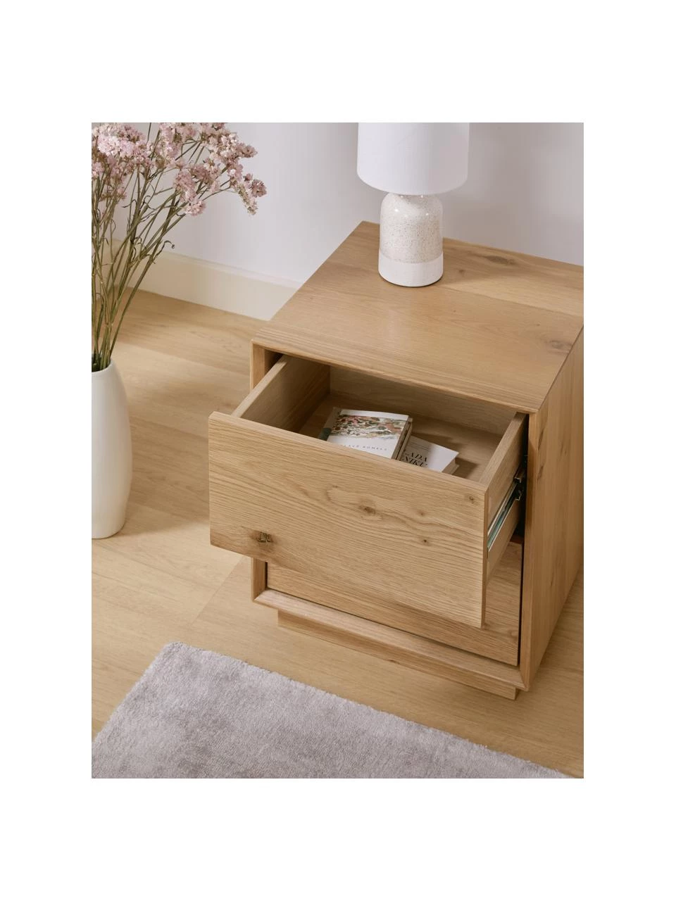 Westwing Collection Nachttisch Noel aus Eschenholzfurnier, B 45 x H 50 cm 3 Westwing Collection Nachttisch Noel aus Eschenholzfurnier, B 45 x H 50 cm – Bild 3