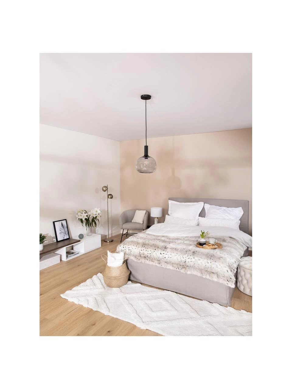 Westwing Collection Polsterbett Feather mit Stauraum in Greige, 140 x 200 cm 3 Westwing Collection Polsterbett Feather mit Stauraum in Greige, 140 x 200 cm – Bild 3