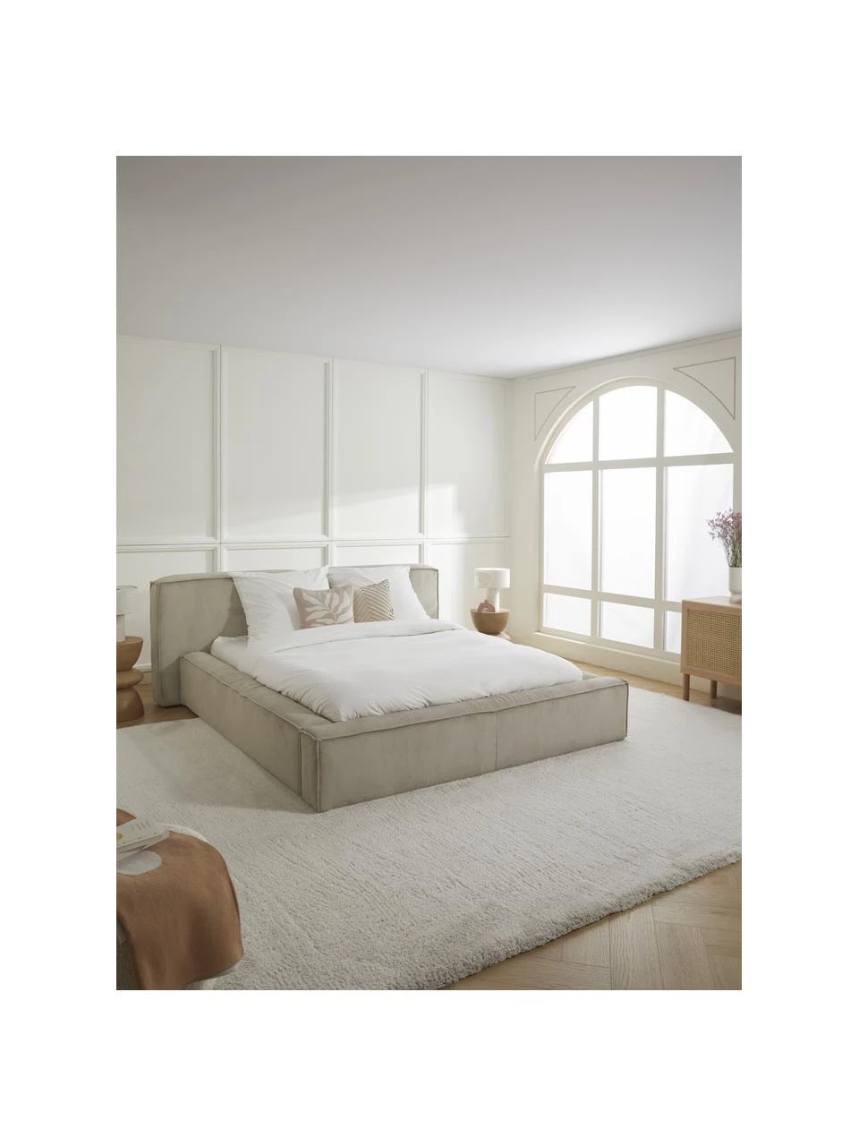 Westwing Collection Polsterbett Lennon in Beige aus Cord, B 140 x L 200 cm 2 Westwing Collection Polsterbett Lennon in Beige aus Cord, B 140 x L 200 cm – Bild 2