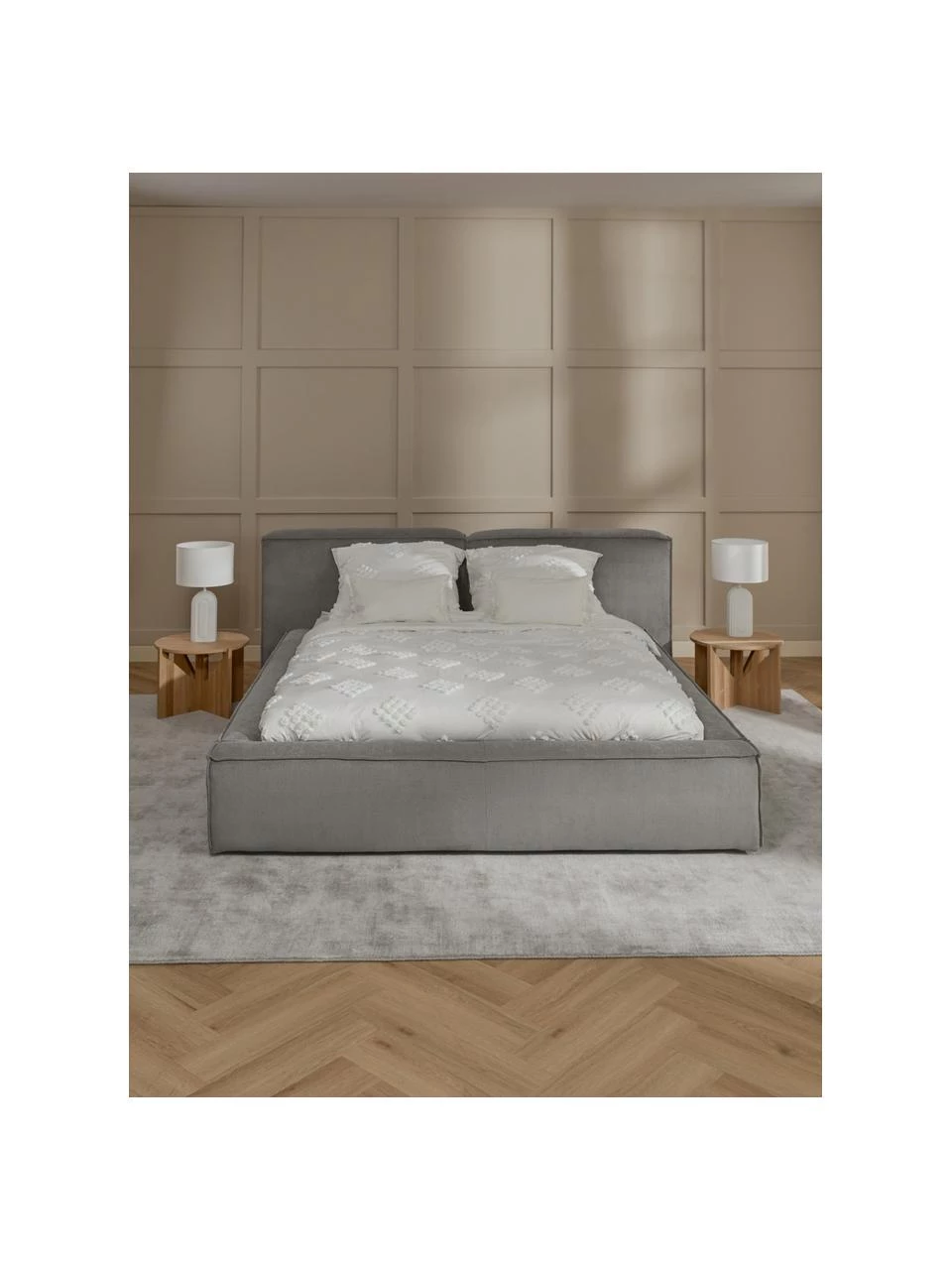 Westwing Collection Polsterbett Lennon in Grau aus Cord, B 140 x L 200 cm 3 Westwing Collection Polsterbett Lennon in Grau aus Cord, B 140 x L 200 cm – Bild 3