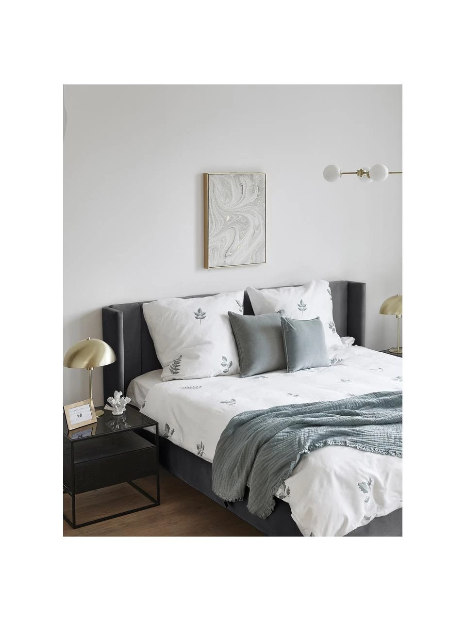 Westwing Collection Samt-Polsterbett Dusk in Anthrazit, 140 x 200 cm 2 Westwing Collection Samt-Polsterbett Dusk in Anthrazit, 140 x 200 cm – Bild 2