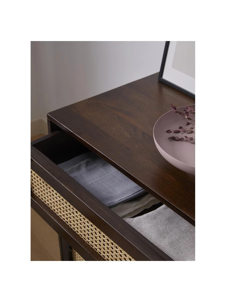 Westwing Collection Schubladenkommode Vienna mit Wiener Geflecht in Dunkelbraun, B 105 x H 78 cm 3 Westwing Collection Schubladenkommode Vienna mit Wiener Geflecht in Dunkelbraun, B 105 x H 78 cm – Bild 3