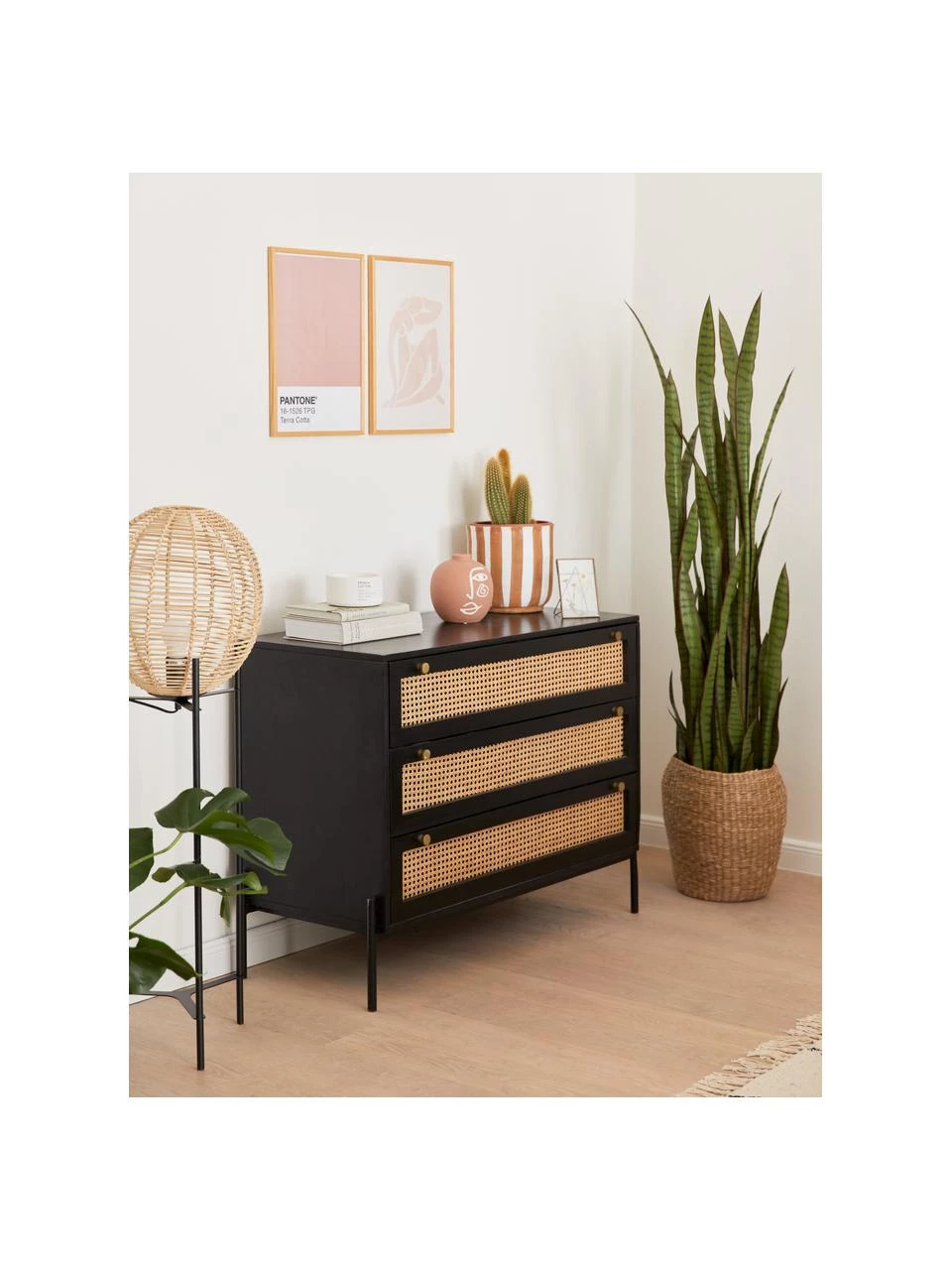 Westwing Collection Schubladenkommode Vienna mit Wiener Geflecht in Schwarz, B 105 x H 78 cm 2 Westwing Collection Schubladenkommode Vienna mit Wiener Geflecht in Schwarz, B 105 x H 78 cm – Bild 2