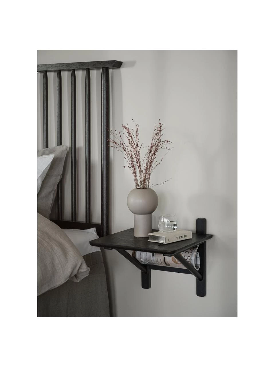 Rowico Wand-Nachttisch Camrose aus Eichenholz in Schwarz, B 40 x H 35 cm 2 Rowico Wand-Nachttisch Camrose aus Eichenholz in Schwarz, B 40 x H 35 cm – Bild 2